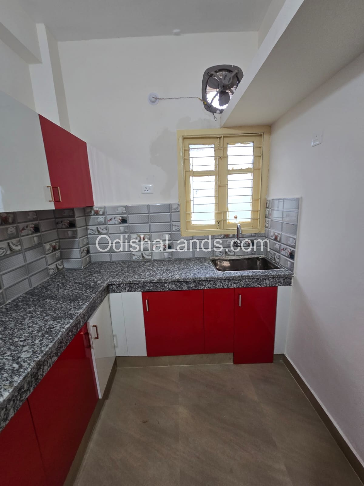 3BHK resale apartment for sell near Rabi talkies zudio.